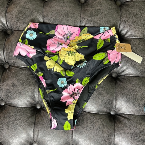 PINK Sz Small Bundle - Picture 2 of 5